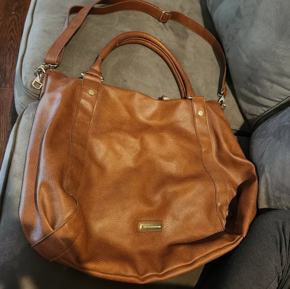 Large Steve Madden Purse - Picture 6 of 10